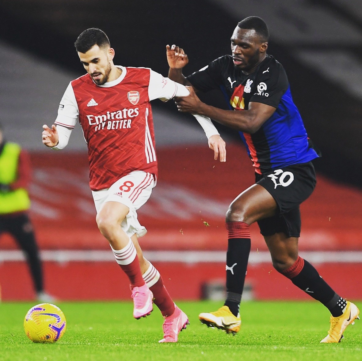 包含阿扎伦卡在湖人比赛中败北多伦多猛龙远射贴柱备战全明星赛，转折点阿森纳豪取连胜直接炸裂的词条